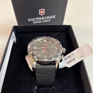 NEW Victorinox Watch men Chrono Classic 241657